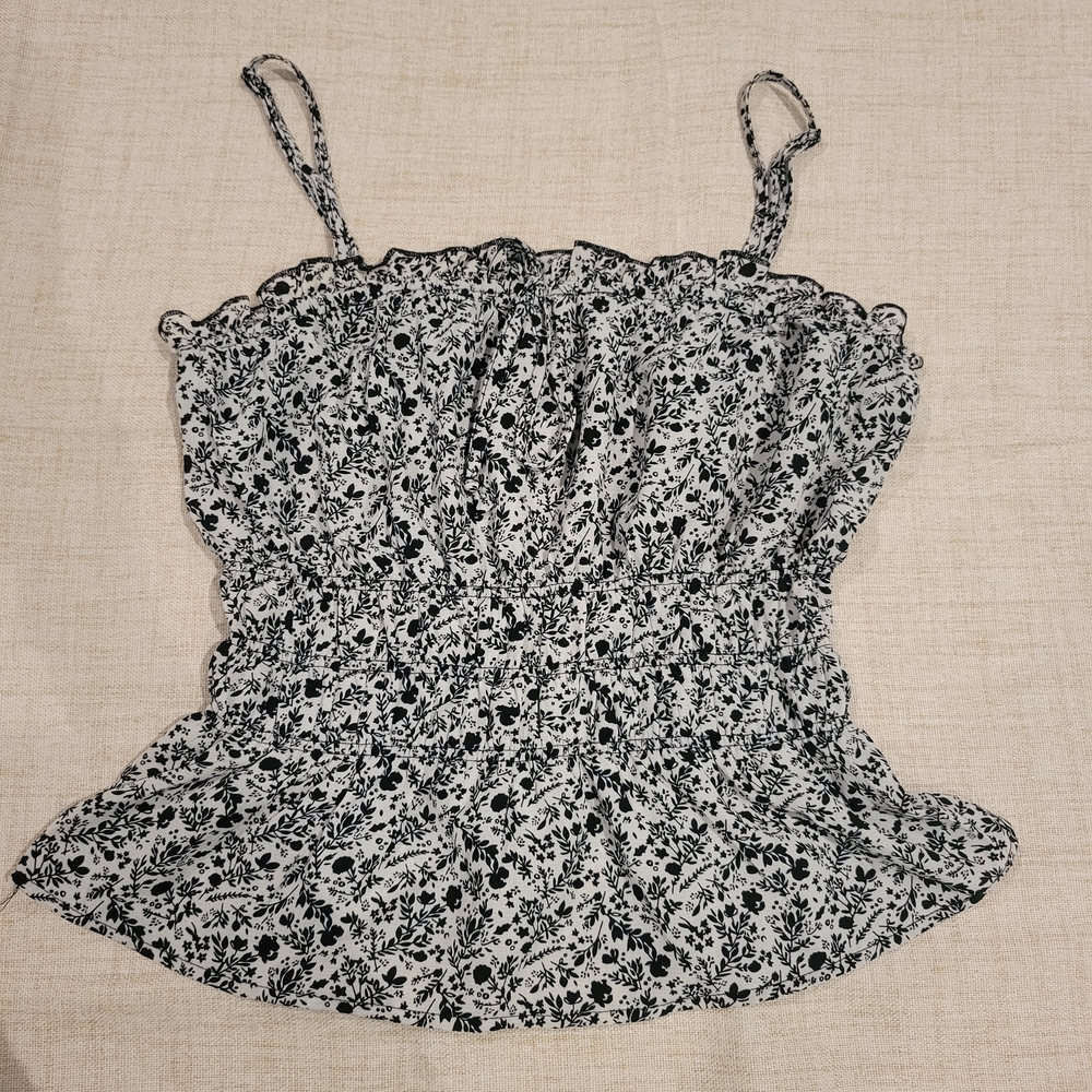 ★ . floral black & white top